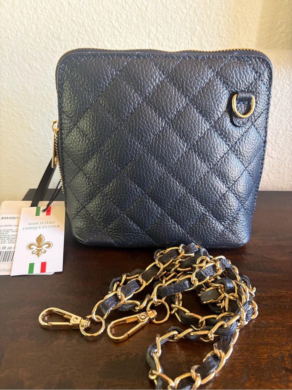 Marlon made in Italy quilted zip around crossbody
